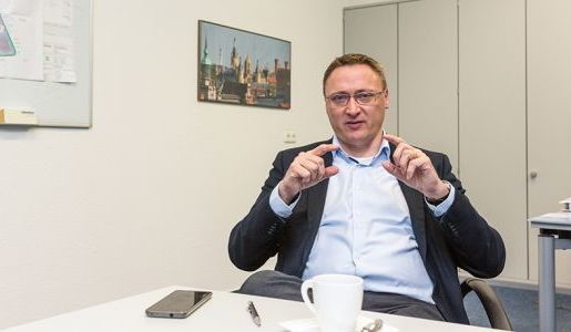 Als ehemaliger SAS-Geschäftsführer und heutiges Aufsichtsratsmitglied behält Matthias ­Hartung vor allem die wirtschaftlichen Kennzahlen im Blick Foto: maxpress/srk